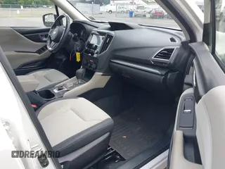 2019 Subaru Forester Premium with VIN JF2SKAEC5KH564387, listed as a IAAI auction lot 39915371 with 57,331 mi miles. Bid and sale history available at carsss.com. Image 5.