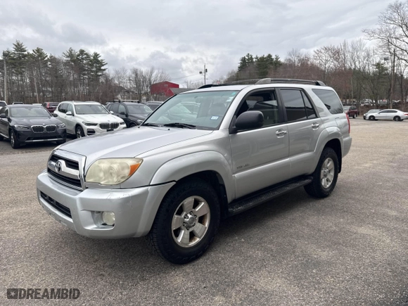 2006 Toyota 4Runner SR5 with VIN JTEBU14RX68062197, listed as a IAAI auction lot 41980931 with 232,547 mi miles. Bid and sale history available at carsss.com. Image 2.