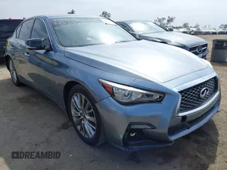 2018 Infiniti Q50 3.0t LUXE with VIN JN1EV7AP9JM352079, listed as a IAAI auction lot 42030404 with 62,550 mi miles. Bid and sale history available at carsss.com. Image 1.