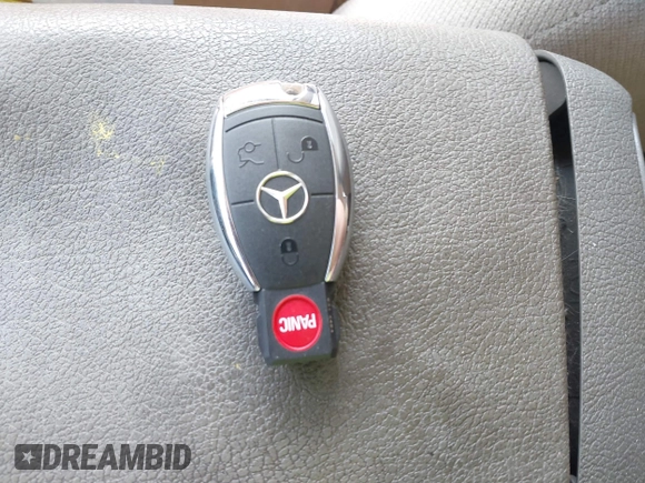 2007 Mercedes-Benz E 320 with VIN WDBUF22X17B033107, listed as a IAAI auction lot 42088387 with 299,938 mi miles and . Bid and sale history available at DreamBid. Image 11.