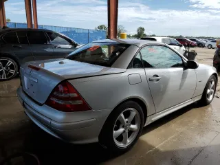 2003 Mercedes-Benz SLK-Class 3.2L with VIN WDBKK65F83F285825, listed as a Copart auction lot 66683653 with 92,826 mi miles and Salvage Title. Bid and sale history available at carsss.com. Image 3.