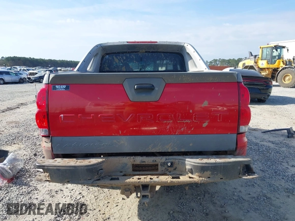 2002 Chevrolet Avalanche with VIN 3GNEC13T42G146979, listed as a IAAI auction lot 41709022 with 271,938 mi miles. Bid and sale history available at carsss.com. Image 16.