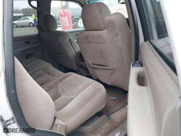 2003 Chevrolet Tahoe LT with VIN 1GNEC13Z63J126611, listed as a IAAI auction lot 41300437 with 313,885 mi miles. Bid and sale history available at carsss.com. Image 8.