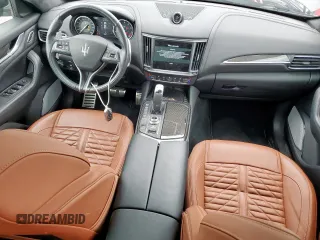 2022 Maserati Levante Modena S with VIN ZN661ZUM4NX393104, listed as a Copart auction lot 54906085 with 11,800 mi miles and Non Repairable. Bid and sale history available at carsss.com. Image 8.