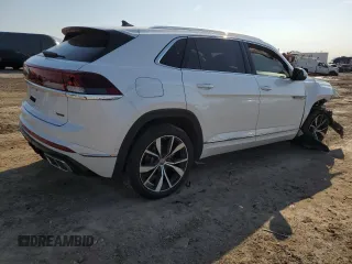 2024 Volkswagen Atlas SEL Premium R-Line with VIN 1V2FE2CA7RC219611, listed as a Copart auction lot 46862235 with 17,570 mi miles and Salvage title. Bid and sale history available at DreamBid. Image 3.