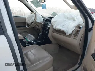 2010 Ford Escape Limited с VIN 1FMCU0EG5AKA43595, выставлен на аукционе IAAI как лот 40711908 с пробегом 196 267 миль миль и . История ставок и продаж доступна на DreamBid. Изображение 5.