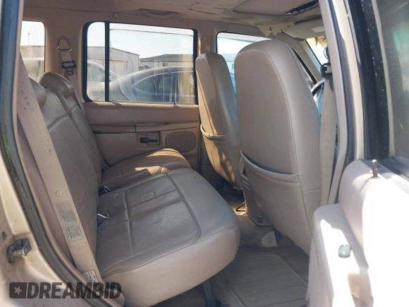 1997 Ford Explorer XLT with VIN 1FMDU32P3VZA18590, listed as a IAAI auction lot 42694445 with 137,939 mi miles and . Bid and sale history available at DreamBid. Image 8.