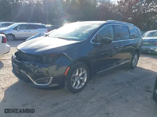 2018 Chrysler Pacifica Touring L Plus with VIN 2C4RC1EG5JR352606, listed as a IAAI auction lot 41249019 with 98,921 mi miles. Bid and sale history available at carsss.com. Image 20.