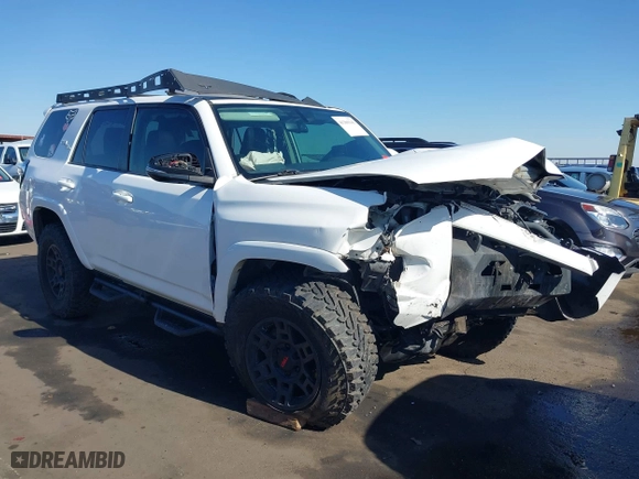 2019 Toyota 4Runner SR5 with VIN JTEBU5JR4K5659014, listed as a IAAI auction lot 41369141 with 90,376 mi miles. Bid and sale history available at carsss.com. Image 6.