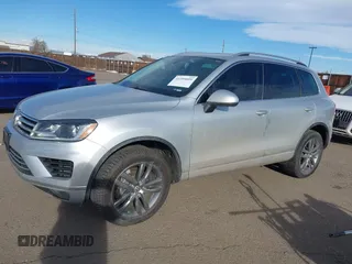 2015 Volkswagen Touareg Lux с VIN WVGEP9BP2FD001793, выставлен на аукционе IAAI как лот 41495609 с пробегом 138 239 миль миль и . История ставок и продаж доступна на DreamBid. Изображение 14.