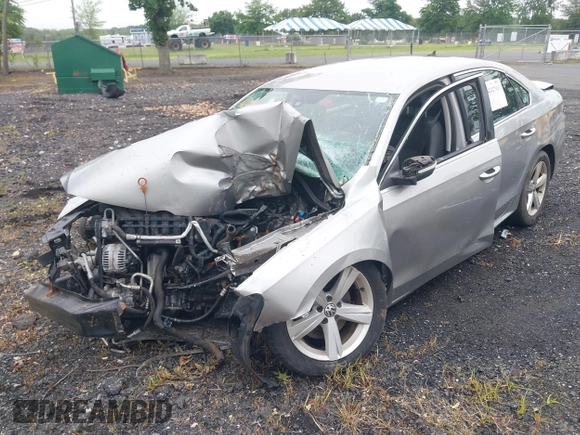 2013 Volkswagen Passat SE with VIN 1VWBP7A33DC041410, listed as a IAAI auction lot 42427033 with Not provided miles and . Bid and sale history available at DreamBid. Image 6.