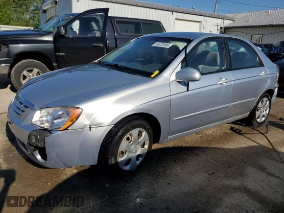 2006 Kia Spectra EX z VIN KNAFE121565370909, wystawiony jako Copart lot #56572995 z przebiegiem 102 978 mil mil oraz Szkoda całkowita • Salvage title. Historia ofert i sprzedaży dostępna na DreamBid. Obrazek 1.
