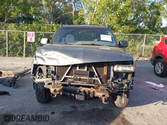 2001 Chevrolet Tahoe LS with VIN 1GNEC13T11R182692, listed as a IAAI auction lot 41511354 with 293,614 mi miles and . Bid and sale history available at DreamBid. Image 6.