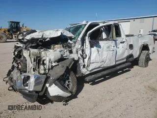 2020 GMC Sierra 3500HD SLT z VIN 1GT49UEY3LF187488, wystawiony jako Copart lot #50006885 z przebiegiem Nie podano mil oraz Nie do naprawy • Non repairable. Historia ofert i sprzedaży dostępna na DreamBid. Obrazek 1.