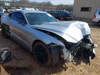 2017 Ford Mustang EcoBoost z VIN 1FA6P8THXH5281735, wystawiony jako IAAI lot #41612961 z przebiegiem 90 130 mil mil oraz . Historia ofert i sprzedaży dostępna na DreamBid. Obrazek 1.