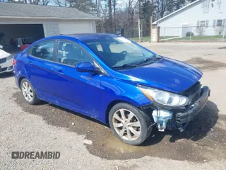 2012 Hyundai Accent GLS z VIN KMHCU4AE5CU129573, wystawiony jako IAAI lot #41903944 z przebiegiem 120 986 mil mil oraz . Historia ofert i sprzedaży dostępna na DreamBid. Obrazek 1.