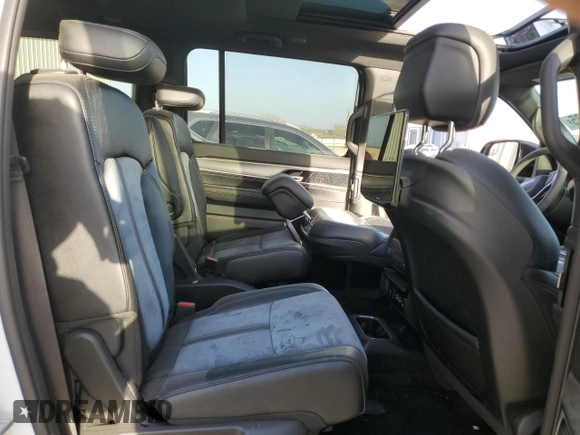 2024 Jeep Wagoneer Series II Carbide with VIN 1C4SJVBP2RS141330, listed as a Copart auction lot 47686585 with Not Provided miles and Salvage Title. Bid and sale history available at DreamBid. Image 12.
