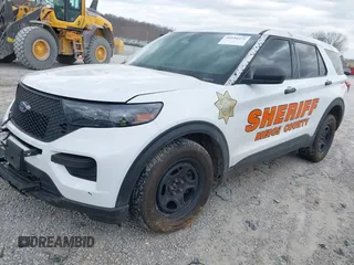 2021 Ford Police Interceptor Utility z VIN 1FM5K8AB1MGB54109, wystawiony jako IAAI lot #41694271 z przebiegiem 90 073 mil mil oraz . Historia ofert i sprzedaży dostępna na DreamBid. Obrazek 17.