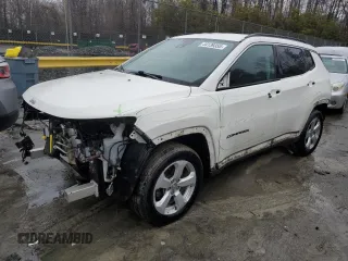 2018 Jeep Compass Altitude with VIN 3C4NJDBBXJT331696, listed as a Copart auction lot 44139355 with 107,443 mi miles and Salvage Title. Bid and sale history available at carsss.com. Image 1.
