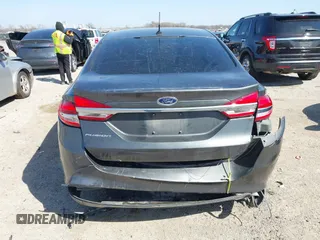 2017 Ford Fusion S with VIN 3FA6P0G72HR140903, listed as a IAAI auction lot 41782272 with 180,064 mi miles. Bid and sale history available at carsss.com. Image 16.