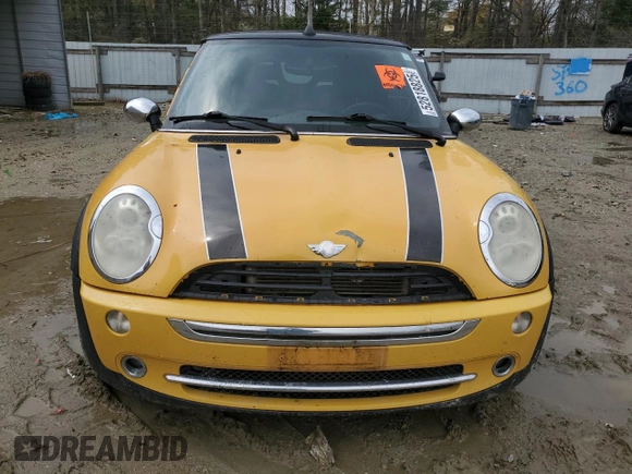 2007 MINI Convertible with VIN WMWRF33507TG17373, listed as a Copart auction lot 52818825 with 207,096 mi miles and Salvage Title. Bid and sale history available at DreamBid. Image 5.
