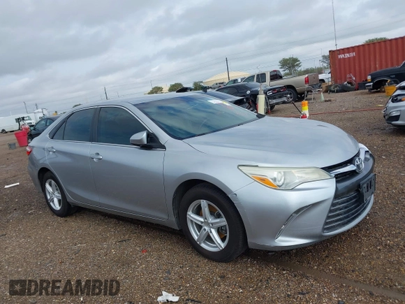 2015 Toyota Camry XLE with VIN 4T1BF1FK1FU475840, listed as a IAAI auction lot 41916282 with 104,881 mi miles. Bid and sale history available at carsss.com. Image 13.