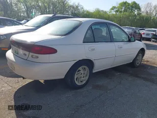 1997 Ford Escort LX with VIN 1FALP13P3VW119288, listed as a IAAI auction lot 42025260 with 189,355 mi miles. Bid and sale history available at carsss.com. Image 4.