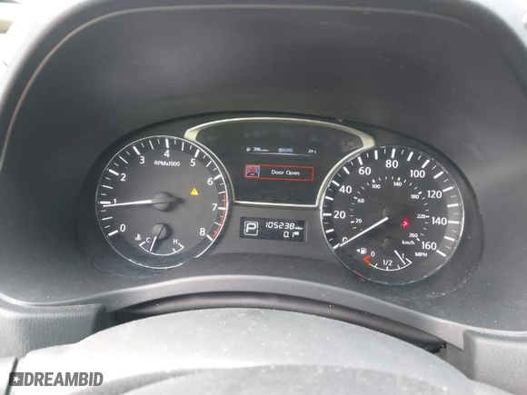 2014 Nissan Pathfinder SL with VIN 5N1AR2MM7EC701784, listed as a IAAI auction lot 41510236 with 105,238 mi miles. Bid and sale history available at carsss.com. Image 7.