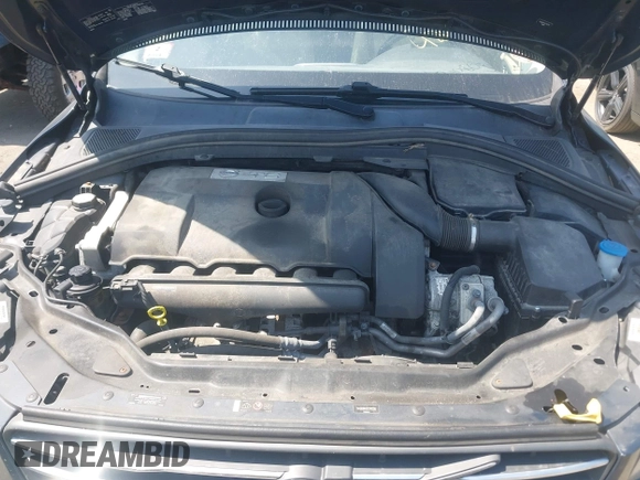 2015 Volvo XC60 T6 с VIN YV4902RK5F2762130, выставлен на аукционе IAAI как лот 42080997 с пробегом 174 623 миль миль и . История ставок и продаж доступна на DreamBid. Изображение 10.