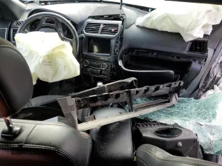 2017 Ford Explorer XLT z VIN 1FM5K8D86HGE16227, wystawiony jako Copart lot #82871484 z przebiegiem Nie podano mil oraz Szkoda całkowita • Salvage title. Historia ofert i sprzedaży dostępna na DreamBid. Obrazek 8.