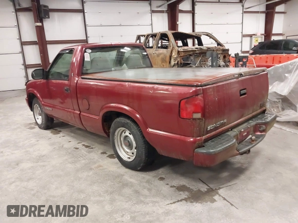 1998 GMC Sonoma with VIN 1GTCS1441WK525558, listed as a IAAI auction lot 41843642 with 99,425 mi miles and . Bid and sale history available at carsss.com. Image 3.
