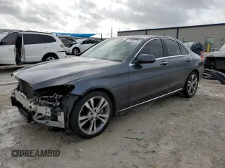 2016 Mercedes-Benz C 300 z VIN WDDWF4JB7GR144432, wystawiony jako Copart lot #47535195 z przebiegiem 81 052 mil mil oraz Szkoda całkowita • Salvage title. Historia ofert i sprzedaży dostępna na DreamBid. Obrazek 1.
