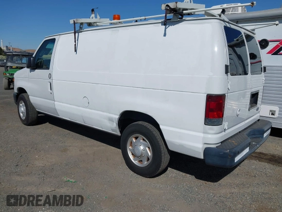 2008 Ford Econoline Cargo Commercial z VIN 1FTNE24L08DB53392, wystawiony jako IAAI lot #42557523 z przebiegiem 138 282 mil mil oraz . Historia ofert i sprzedaży dostępna na DreamBid. Obrazek 3.