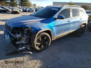 2021 Jeep Cherokee Latitude Plus с VIN 1C4PJMLB1MD140086, выставлен на аукционе Copart как лот 42395765 с пробегом 74 559 миль миль и Списание • Salvage title. История ставок и продаж доступна на DreamBid. Изображение 1.