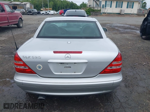 2001 Mercedes-Benz SLK 230/320 with VIN WDBKK65F61F223014, listed as a IAAI auction lot 42193397 with 291,610 mi miles and . Bid and sale history available at DreamBid. Image 17.