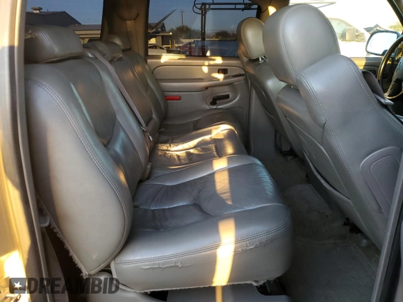 2005 Chevrolet Suburban LS with VIN 3GNFK16ZX5G170571, listed as a Copart auction lot 73500934 with 339,790 mi miles and Salvage Title. Bid and sale history available at carsss.com. Image 11.