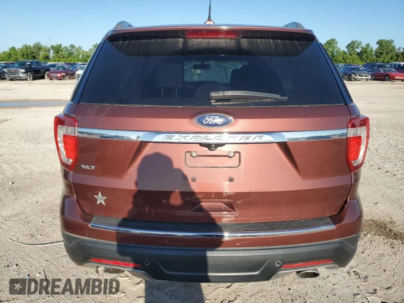 2018 Ford Explorer XLT с VIN 1FM5K7D83JGA41624, выставлен на аукционе Copart как лот 56514485 с пробегом 102 332 миль миль и Списание • Salvage title. История ставок и продаж доступна на DreamBid. Изображение 6.