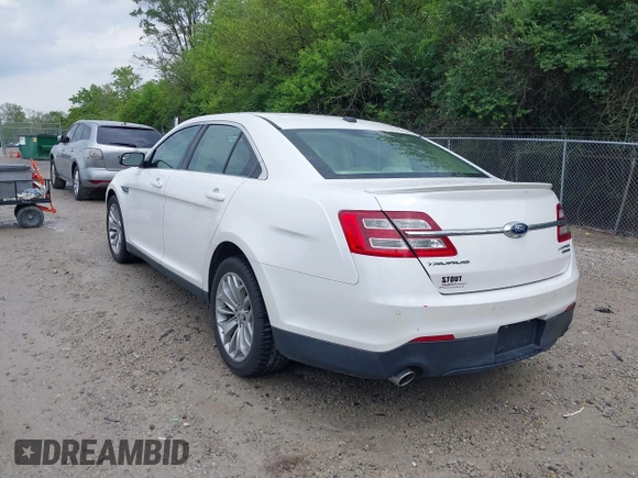 2014 Ford Taurus Limited with VIN 1FAHP2F82EG121267, listed as a IAAI auction lot 42377620 with 123,199 mi miles and . Bid and sale history available at DreamBid. Image 3.