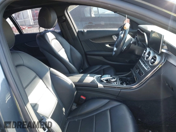 2016 Mercedes-Benz C 300 z VIN 55SWF4JB8GU160119, wystawiony jako IAAI lot #41887047 z przebiegiem 89 688 mil mil oraz . Historia ofert i sprzedaży dostępna na DreamBid. Obrazek 5.