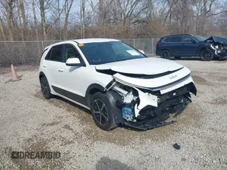 2024 Kia Niro LX with VIN KNDCP3LE6R5164953, listed as a IAAI auction lot 41822646 with 80,837 mi miles. Bid and sale history available at carsss.com. Image 1.