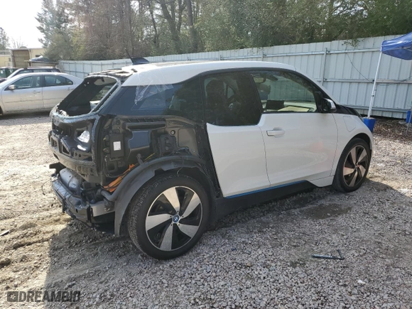 2015 BMW i3 with VIN WBY1Z4C53FV278250, listed as a Copart auction lot 40216153 with 97,744 mi miles. Bid and sale history available at carsss.com. Image 3.
