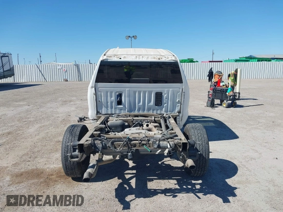 2019 Chevrolet Silverado 1500 High Country with VIN 1GCUYHEL9KZ249925, listed as a IAAI auction lot 41870963 with 1 mi miles. Bid and sale history available at carsss.com. Image 15.