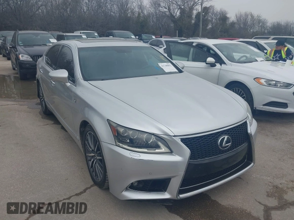 2013 Lexus LS 460 z VIN JTHCL5EF7D5017562, wystawiony jako IAAI lot #41740892 z przebiegiem 165 561 mil mil oraz . Historia ofert i sprzedaży dostępna na DreamBid. Obrazek 1.