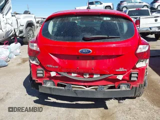 2014 Ford Focus SE with VIN 1FADP3K28EL265726, listed as a IAAI auction lot 41761931 with 86,740 mi miles. Bid and sale history available at carsss.com. Image 6.