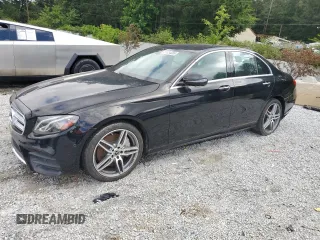 2020 Mercedes-Benz E 350 z VIN WDDZF8DB2LA718282, wystawiony jako Copart lot #61334585 z przebiegiem 26 417 mil mil oraz Czysty tytuł • Clean title. Historia ofert i sprzedaży dostępna na DreamBid. Obrazek 1.