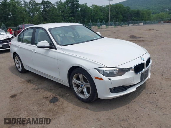 2015 BMW 3 Series 328i xDrive с VIN WBA3B5G55FNS17395, выставлен на аукционе IAAI как лот 42511002 с пробегом 228 228 миль миль и . История ставок и продаж доступна на DreamBid. Изображение 1.