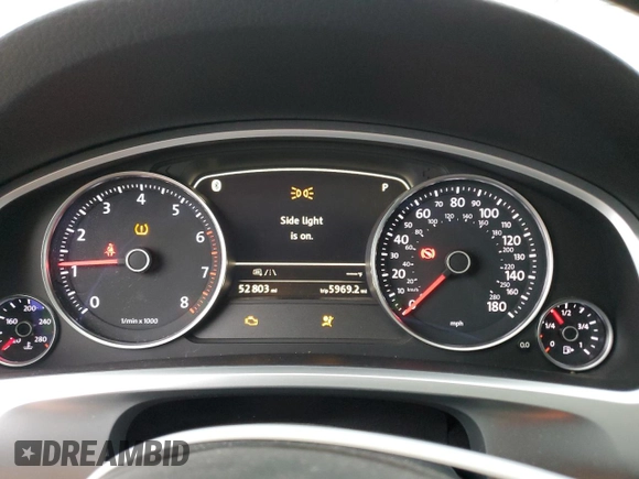 2016 Volkswagen Touareg Sport with VIN WVGEF9BP4GD010645, listed as a Copart auction lot 43271015 with 52,803 mi miles and Salvage Title. Bid and sale history available at DreamBid. Image 9.