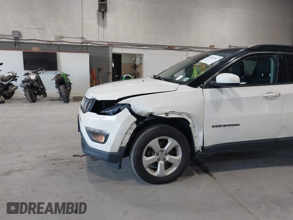 2019 Jeep Compass Latitude с VIN 3C4NJDBB0KT828886, выставлен на аукционе IAAI как лот 42614817 с пробегом 81 985 миль миль и . История ставок и продаж доступна на DreamBid. Изображение 6.