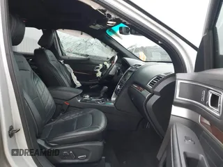 2018 Ford Explorer Platinum with VIN 1FM5K8HT2JGA66681, listed as a IAAI auction lot 41932370 with 61,049 mi miles. Bid and sale history available at carsss.com. Image 5.