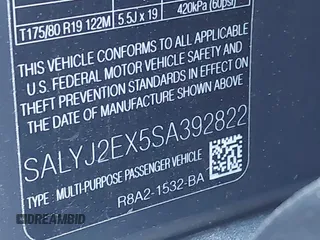 2025 Land Rover Range Rover Velar S с VIN SALYJ2EX5SA392822, выставлен на аукционе IAAI как лот 42259634 с пробегом 4 289 миль миль и . История ставок и продаж доступна на DreamBid. Изображение 9.
